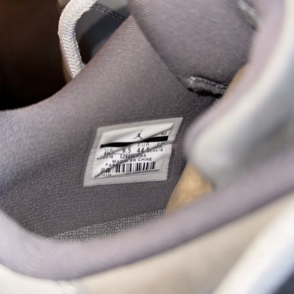 Air Jordan 11 Retro Low - Picture 2 of 10